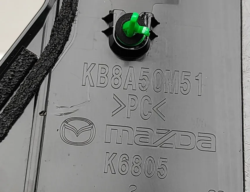 MAZDA CX-5 Pravé zadné dvere vertikálne lemy KB8A-50-M51 32793266