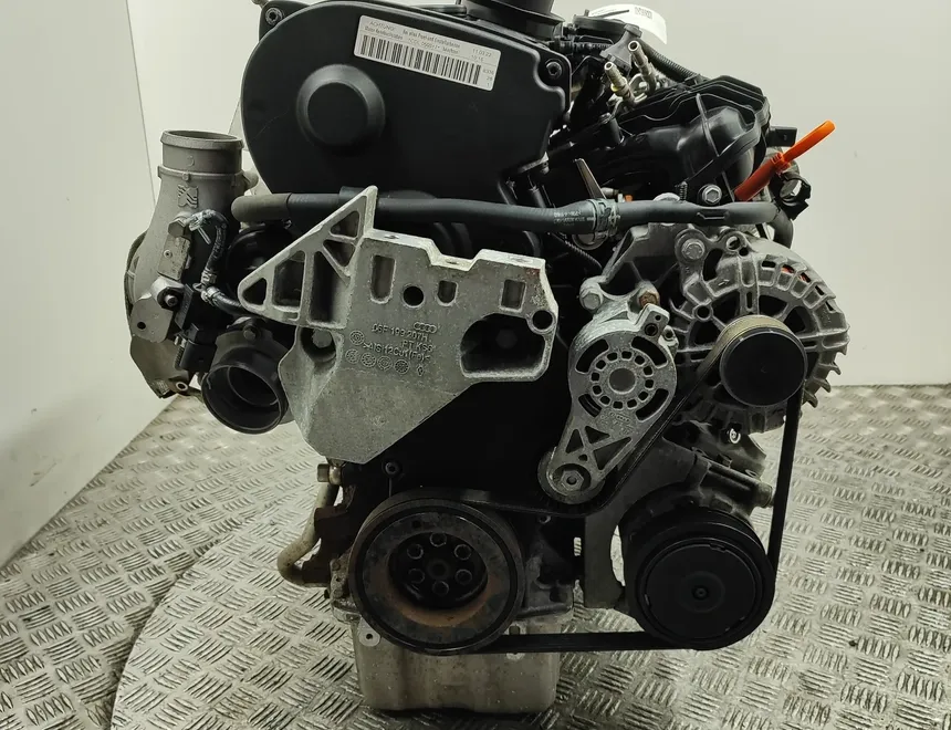 VOLKSWAGEN Golf R 6 generation (2009-2012) Motor (Slovak) CDL 33025203