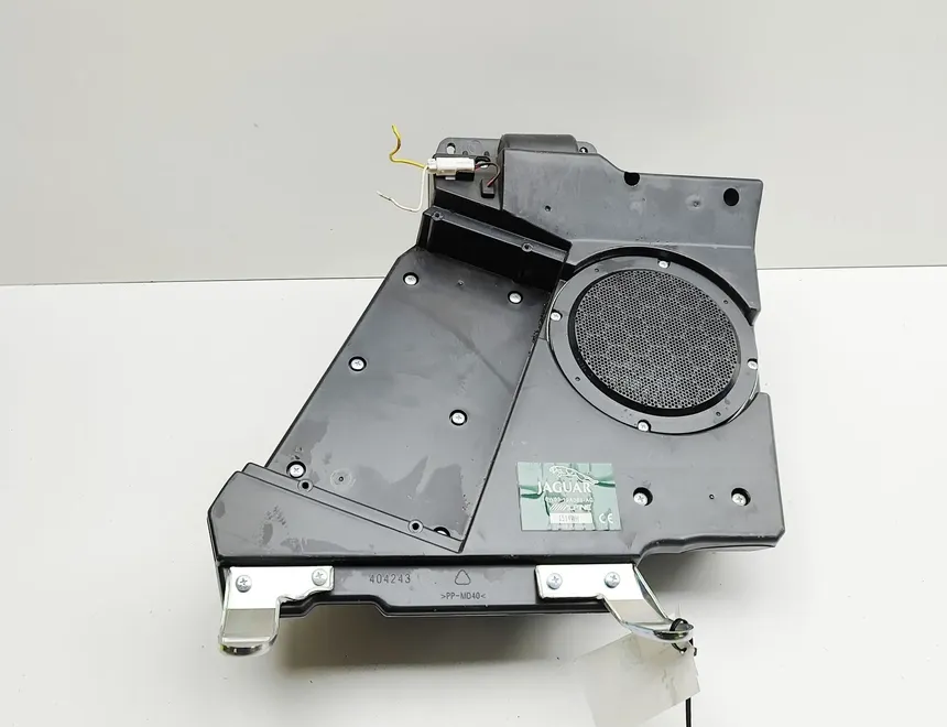 JAGUAR XK X150 (2005-2014) Сабвуфер 6W83-19A068-AG 33133669