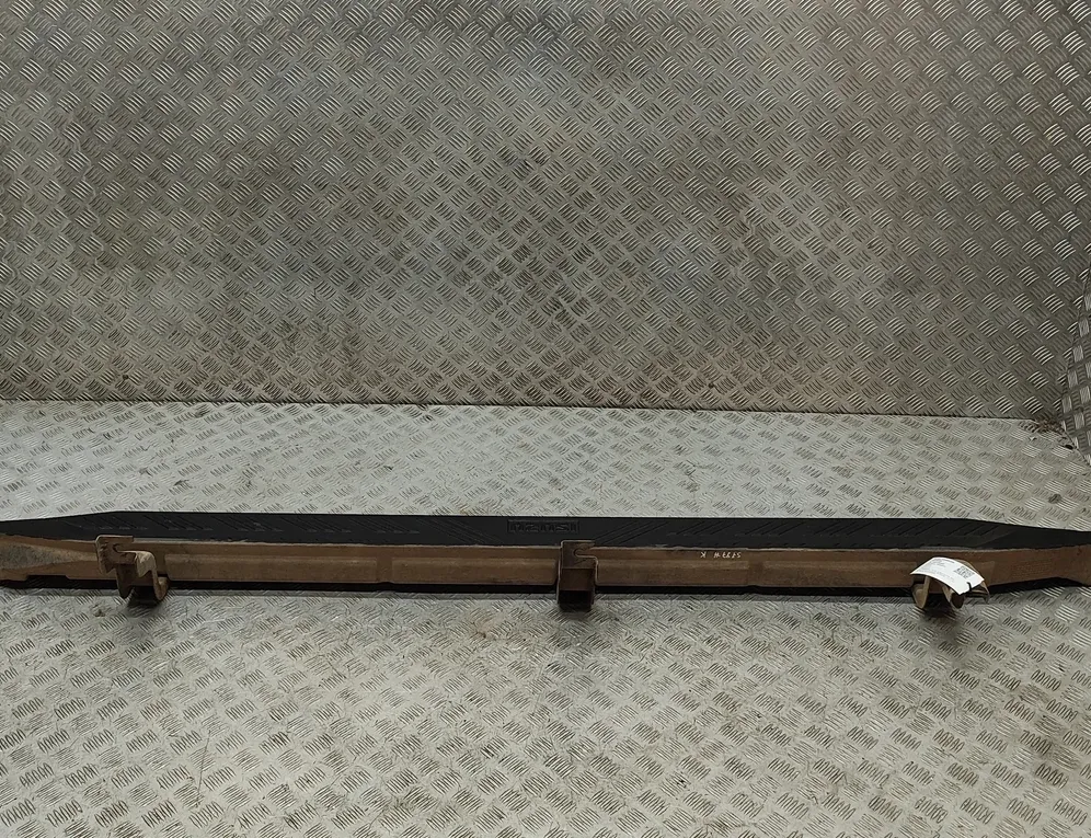 ISUZU D-Max 2 generation (2016-2024) Наружный пластиковый порог левый 8979078310 33138852