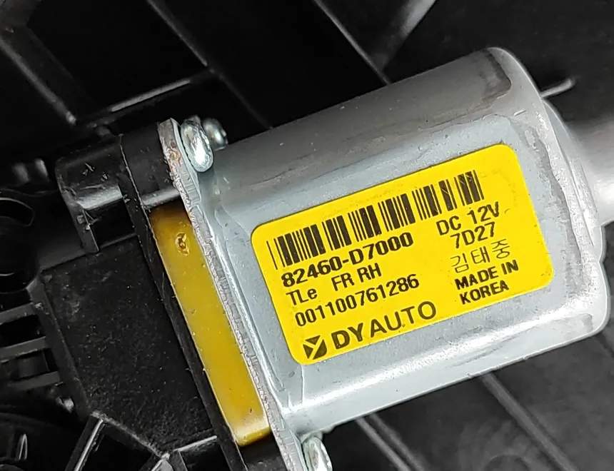 HYUNDAI Tucson 3 generation (2015-2021) Regulátor okna pravých predných dverí 82480-D7010,82460-D7000,95920-B1050 33184482