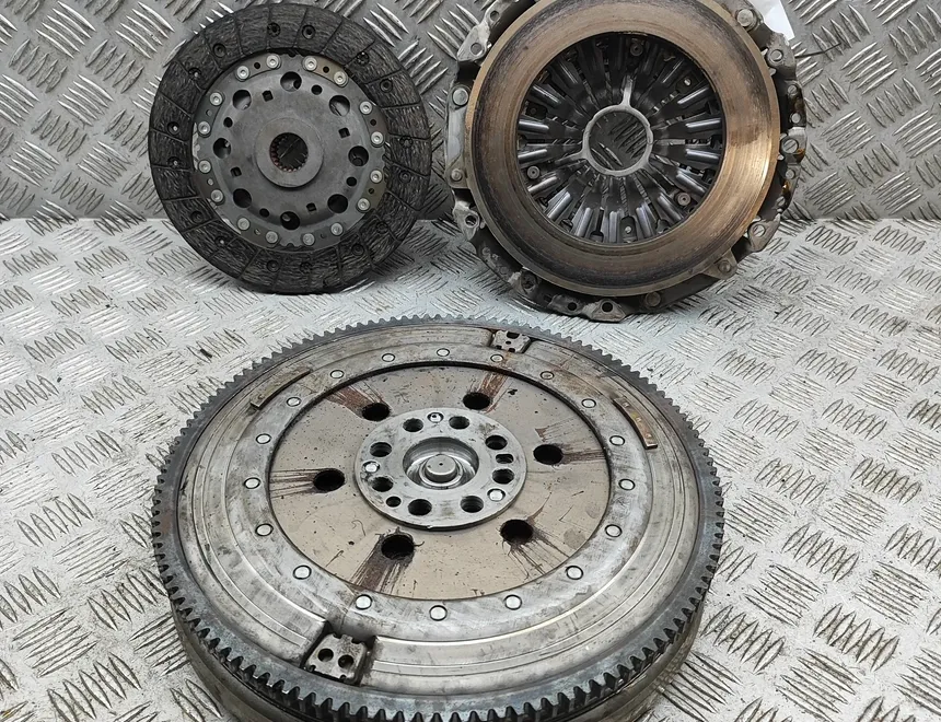 BMW 1 Series F20/F21 (2011-2020) Spojkový set 323078710,415047710,124058910 33204505