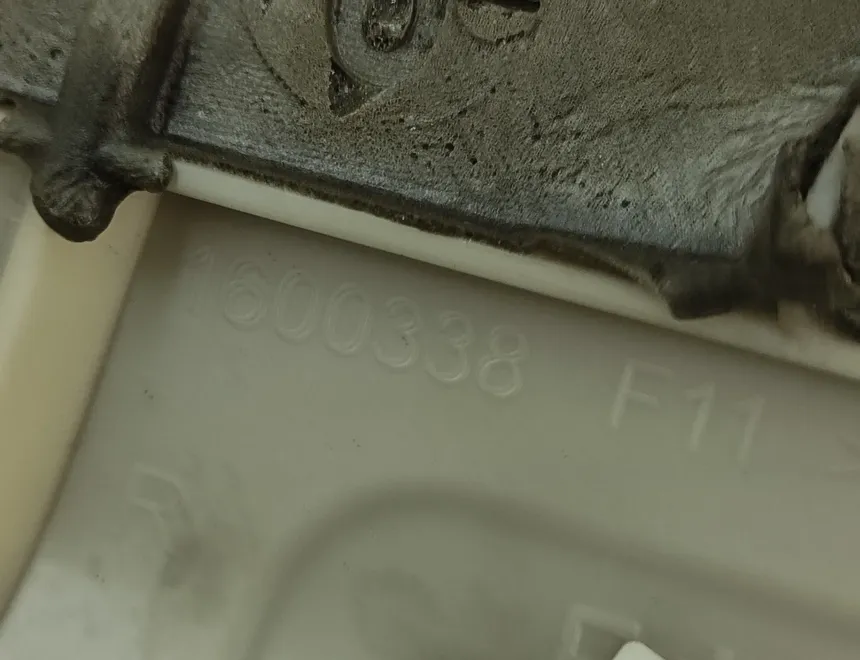 BMW 5 Series F10/F11 (2009-2017) Pravý zadný dekoratívny prvok 7269934 33322712