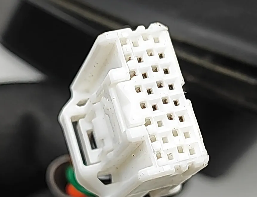 ISUZU D-Max 2 generation (2016-2024) Ľavé krídlové zrkadlo 8976489382 33362521