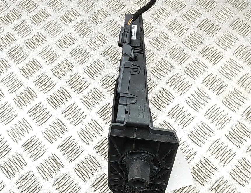 VOLVO V90 2 generation (2016-2024) Plynový pedál 32269124 33438409