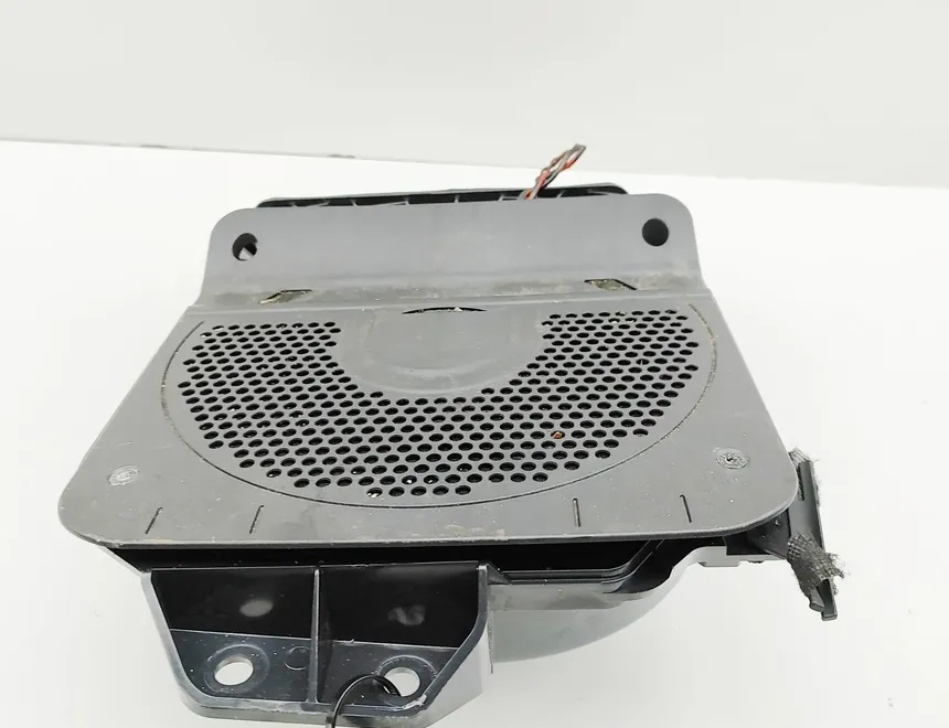 BMW 3 Series F30/F31 (2011-2020) Right Side Floor Speaker Woofer 9210148 33474835