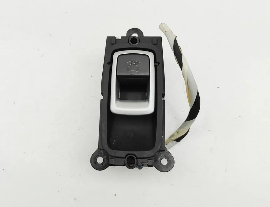 TESLA Model X 1 generation (2015-2024) Switches 1038107-02-C 33508522