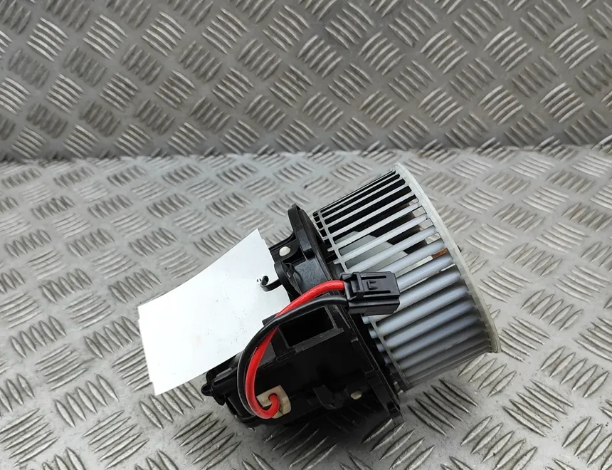 PORSCHE Macan 1 generation (2013-2023) Нагревательный вентиляторный моторчик салона 8T2820021,8T0820521F 33513778
