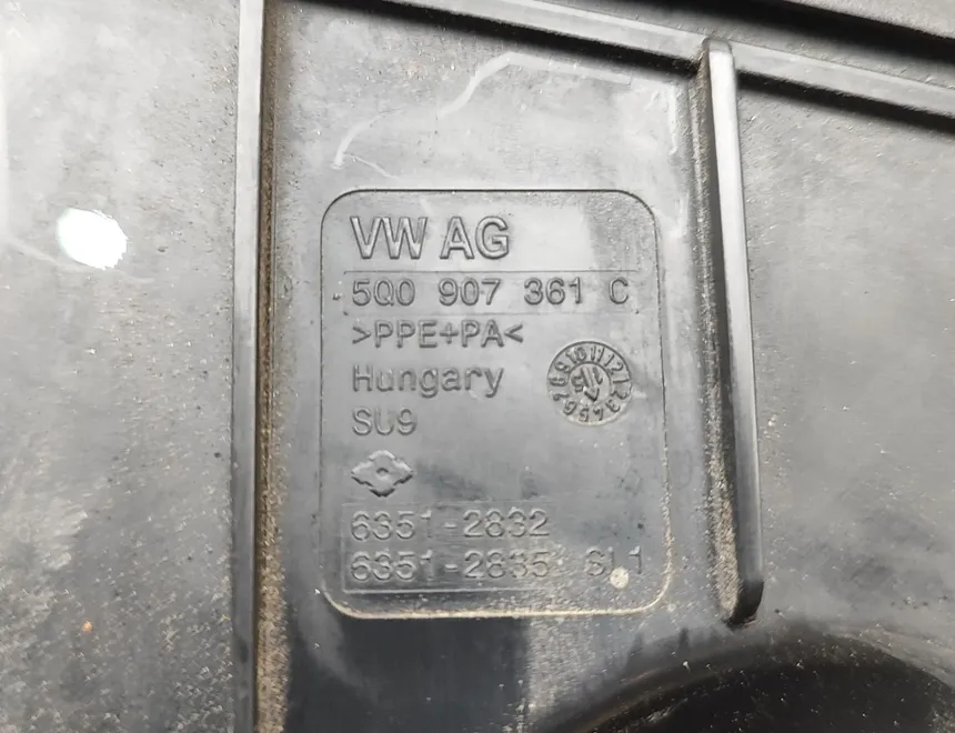 AUDI A3 8V (2012-2020) Poistková skrinka 5Q0907361C 33519615