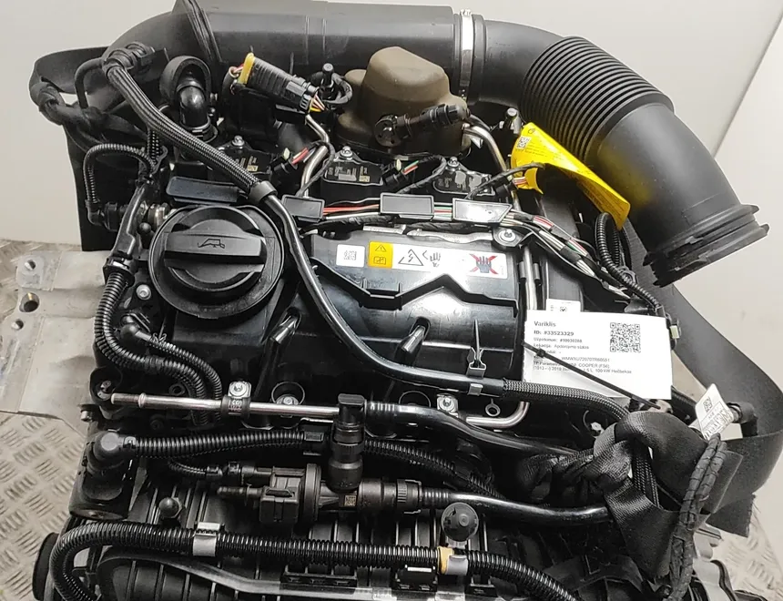 MINI Cooper F56 (2013-2020) Engine B38A15A 33523329