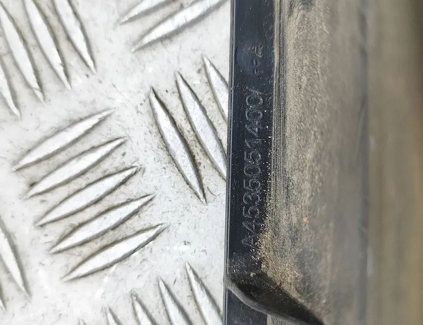 SMART Fortwo 3 generation (2014-2023) Отвод воздуха радиатора A4535051400,214778955R 33585969