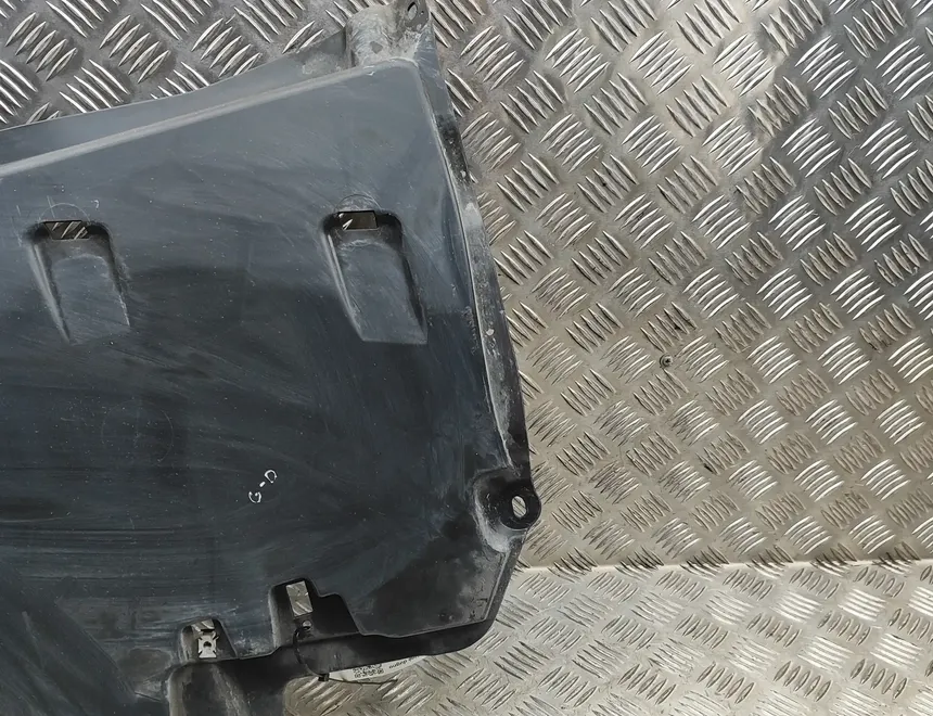 AUDI A5 Sportback F5 (2016-2024) Pravá zadná spodná ochrana 8W6825217B 33587235