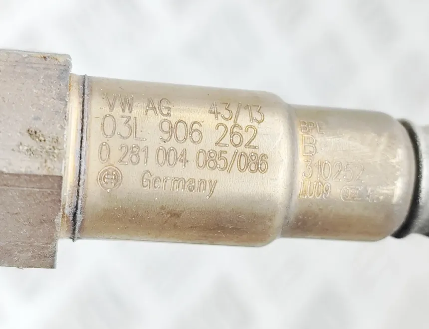 VOLKSWAGEN Passat B7 (2010-2015) Lambda kyslíkový senzor 03L906262B,0281004085 33599517