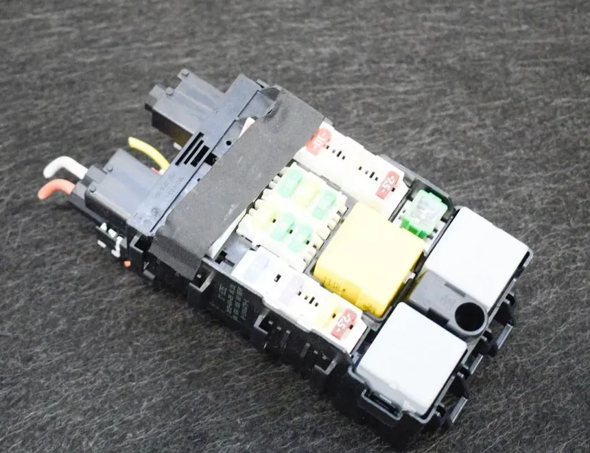 CITROËN C4 Picasso 2 generation (2013-2018) Fuse Box 9665492680 3430584