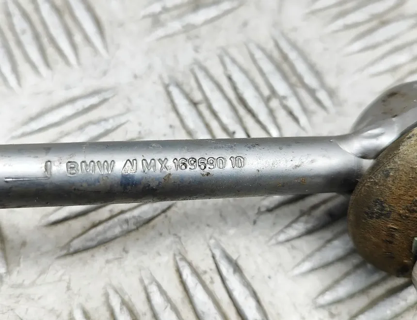 BMW X7 G07 (2018-2024) Front Left Stabilizer Link 6881807 34215024