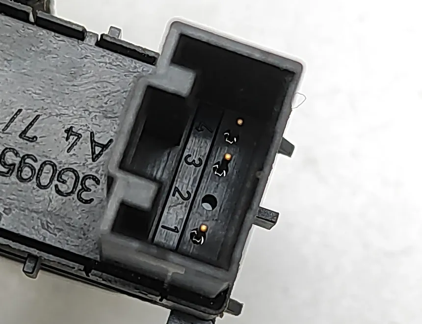 VOLKSWAGEN Passat B8 (2014-2023) Кнопка открывания задней крышки 3G0959831 34212082