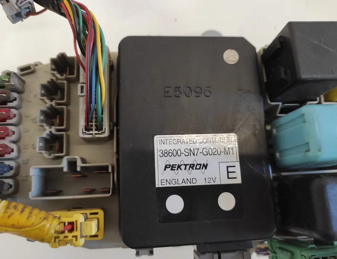 ROVER 600 1 generation (1993-1999) Poistková skrinka 38600SN7G020M1 20206427