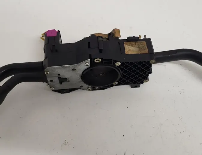 AUDI A6 C4/4A (1994-1997) КОМПЛЕКТ РУЧЕК 4D0953513 33572029