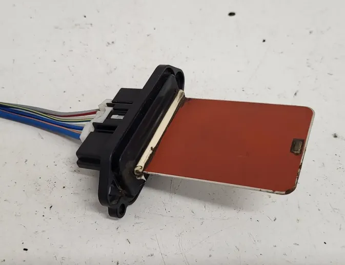 MAZDA 5 1 generation (2005-2010) РЕОСТАТ ВЕНТИЛЯТОРА ПЕЧКИ HM4210408 34505581