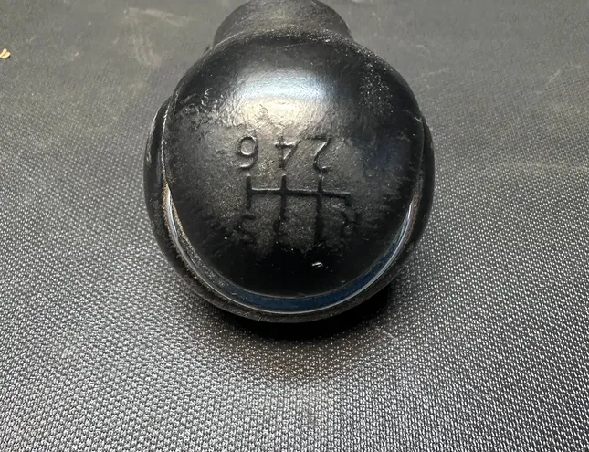 TOYOTA Hilux 8 generation (2015-2024) Gear Shifting Knob BUMBULAS,00000001333 33336244