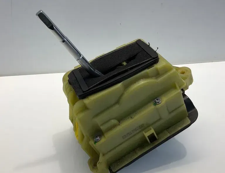 MERCEDES-BENZ C-Class W204/S204/C204 (2004-2015) Mechanizmus radenia prevodových rýchlostí A2042673724 33342461