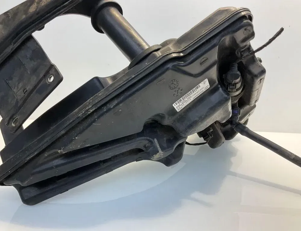 PORSCHE Macan 1 generation (2013-2023) Nádrž na ostrekovač okien 95B955451 33405003