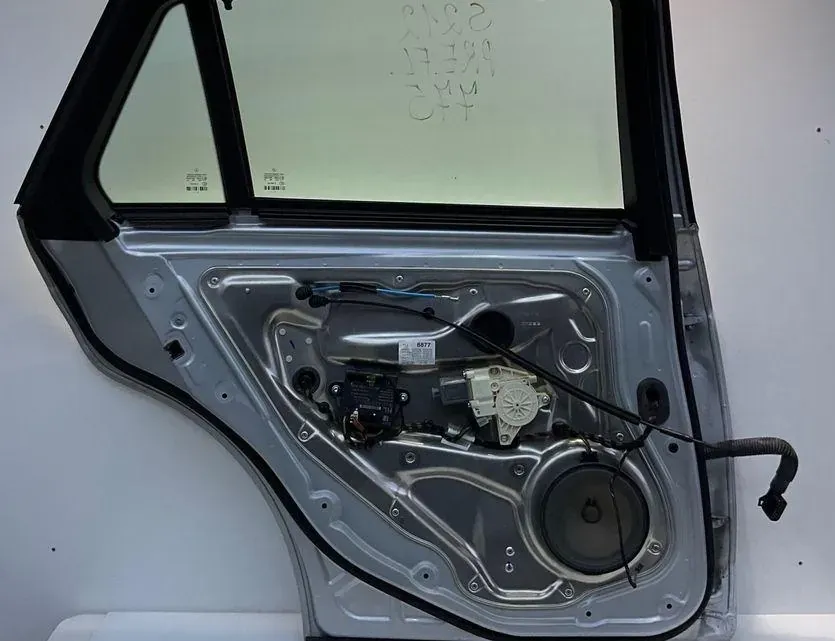 MERCEDES-BENZ E-Class W211/S211 (2002-2009) Дверь задняя левая 33405022