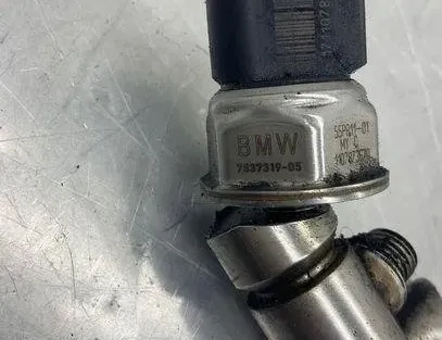 BMW 5 Series F10/F11 (2009-2017) Palivová lišta 55R81101,4107873670,7547600 21878535