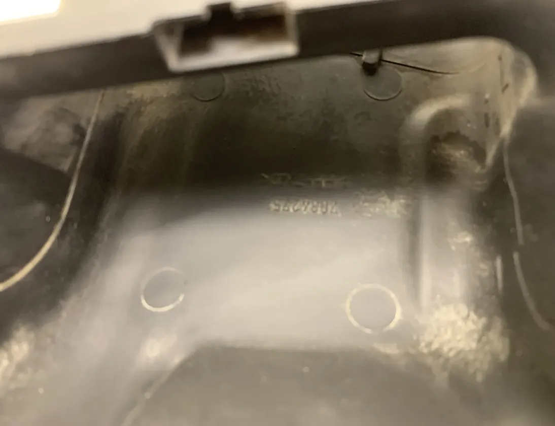 BMW 5 Series Gran Turismo F07 (2010-2017) Exteriérová mriežka veterného otvoru 7577471-03 25909461