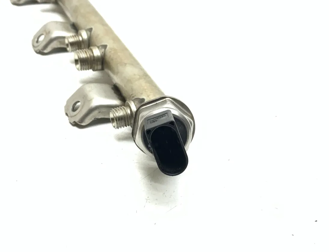 BMW 7 Series F01/F02 (2008-2015) Топливная магистраль левая 7547600 31253114