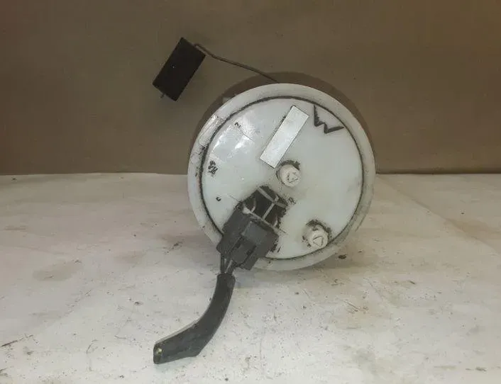 NISSAN Qashqai 1 generation (2007-2014) V nádrži palivové čerpadlo 25487763