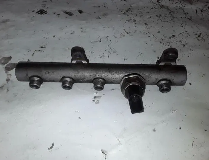 AUDI A6 C6/4F (2004-2011) Palivová lišta 059130089AB 25491100