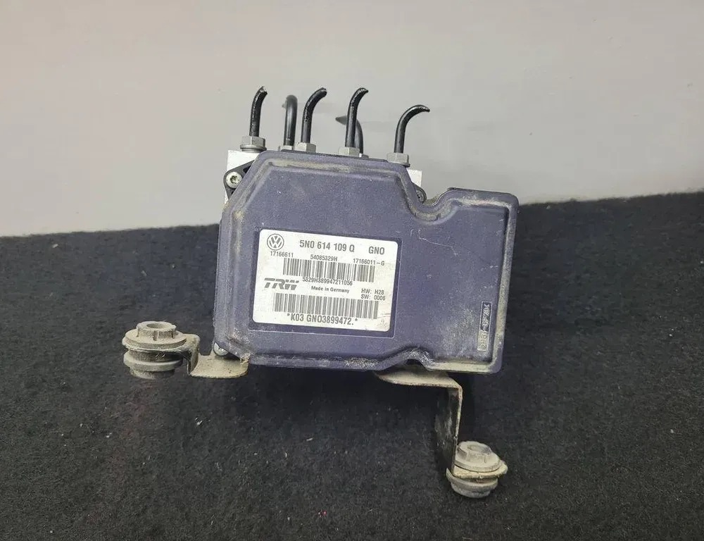 VOLKSWAGEN Tiguan 1 generation (2007-2017) ABS čerpadlo 33111805