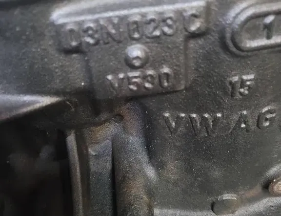 SKODA Superb 2 generation (2008-2015) Motorový blok DFC 33111880