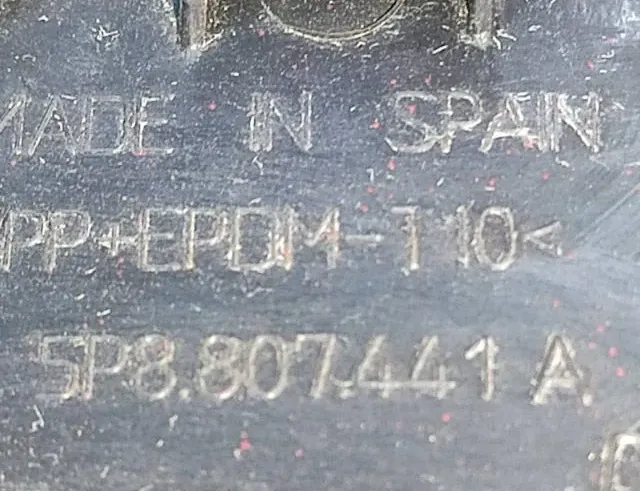 SEAT Altea 1 generation (2004-2013) Rear Bumper Tow Eye Cover 33112099