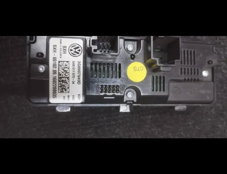 VOLKSWAGEN Tiguan 2 generation (2016-2024) Iné riadiace jednotky 3G0907049D 33156807