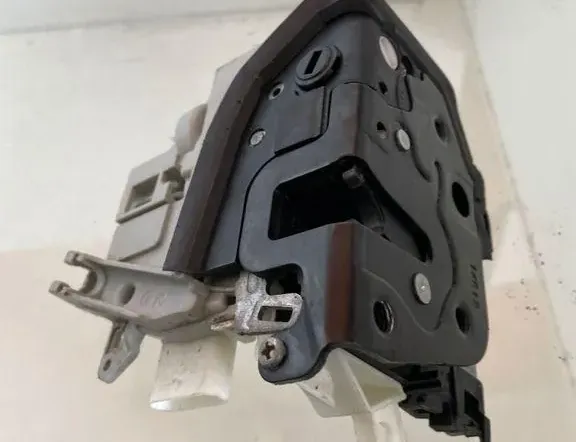 AUDI Q2 1 generation (2016-2024) Rear Right Door Lock 8K0839016H 33209070