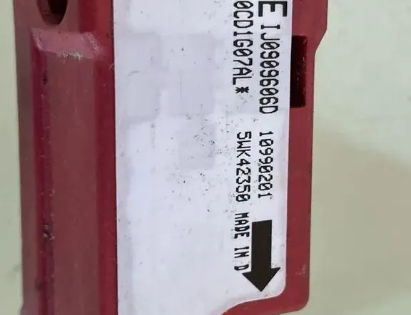 VOLKSWAGEN Golf 4 generation (1997-2006) Pravý senzor nárazu 1J0909606D 33209645