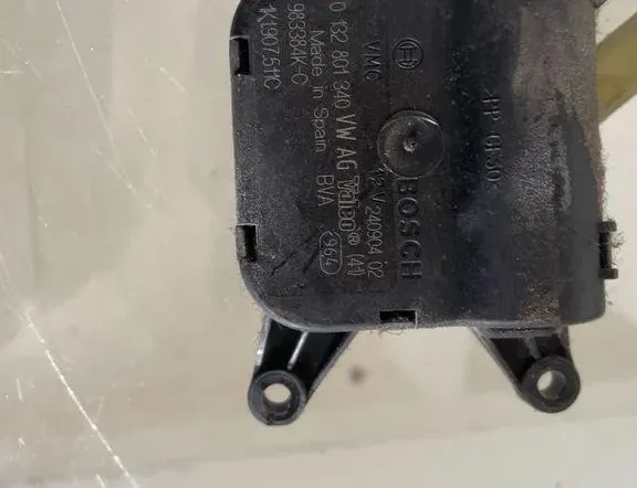 SEAT Toledo 1 generation (1991-1999) Клапаны управления внутренним подогревом 1K1907511C,983384KC 33209831