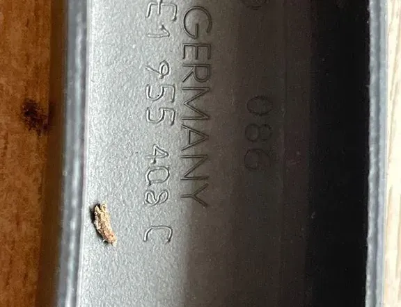 AUDI A4 B7/8E (2004-2008) Стеклоочистители спереди 8E1955408C 33210379