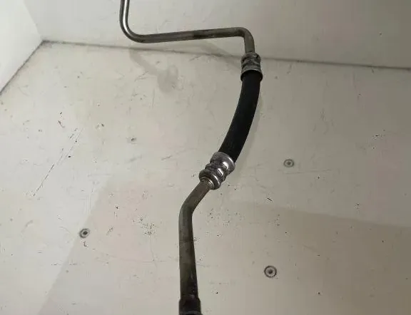 AUDI A6 C6/4F (2004-2011) Turbine lubrication tube 33211294