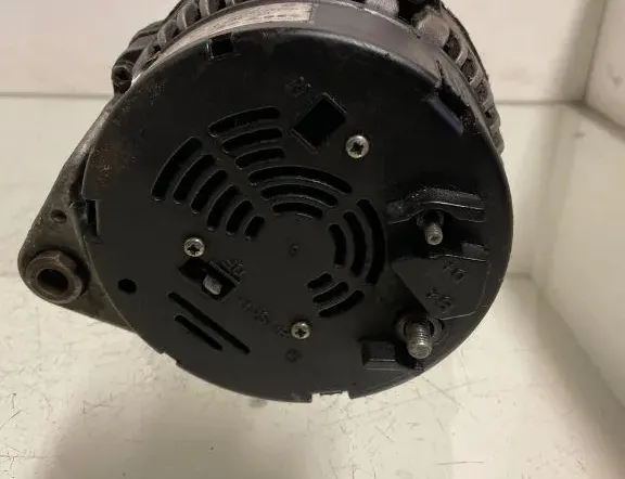 AUDI A6 C6/4F (2004-2011) Alternator 059903015 33212227