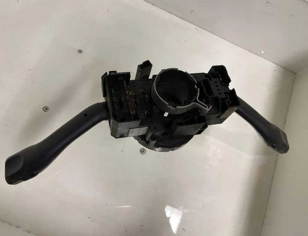 AUDI A3 8L (1996-2003) Подрулевой переключатель 8L0953513,105531 33212653