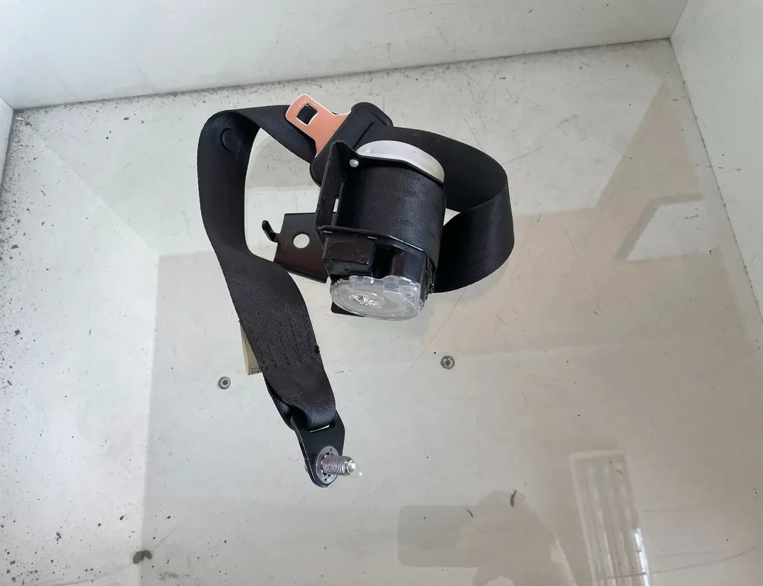 SUBARU Forester SH (2007-2013) Ремень безопасности задний левый 0437047 34421082