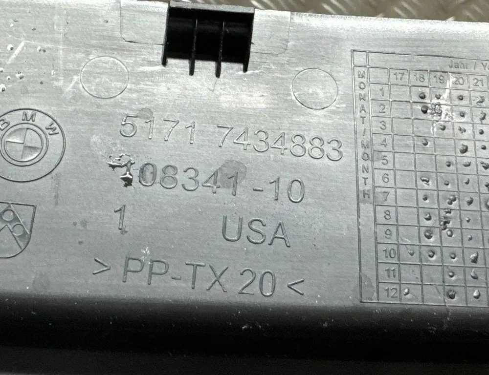 BMW X5 G05/G18 (2018-2024) Front  Wiper Cowl Trim 7434883 33556336