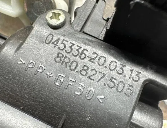 AUDI Q5 8R (2008-2017) Tailgate Boot Lock 8R0827505 33580756