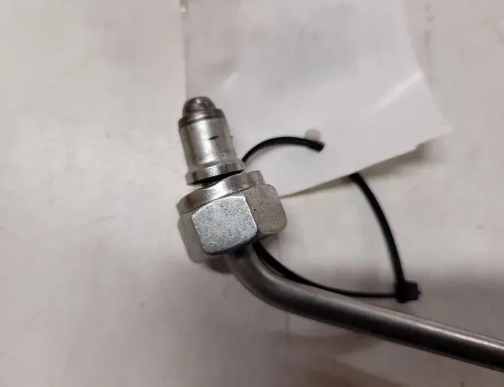 BMW X6 E71/E72 (2008-2012) Топливопровод 27050202