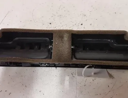 AUDI A4 B8/8K (2011-2016) Вентиляционные отверстия центральной консоли 06485006,8T1820951C 27105784