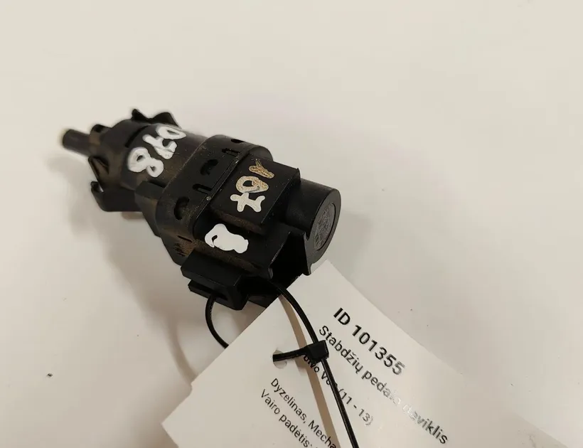 VOLVO V60 1 generation (2010-2020) Senzor brzdového pedálu 3M5T13480AC 28746208