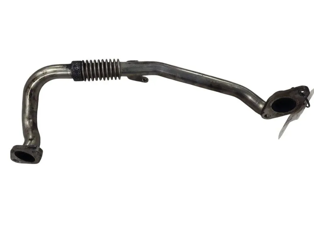 VOLKSWAGEN Passat B6 (2005-2010) Трубка рециркуляции отработавших газов 03L131521V131 33365309